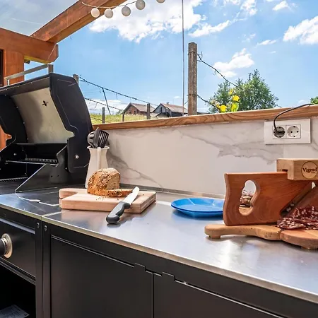 Dom wakacyjny Lodge Trtinka /W Terrace & Bbq In Nature - Happy Rentals