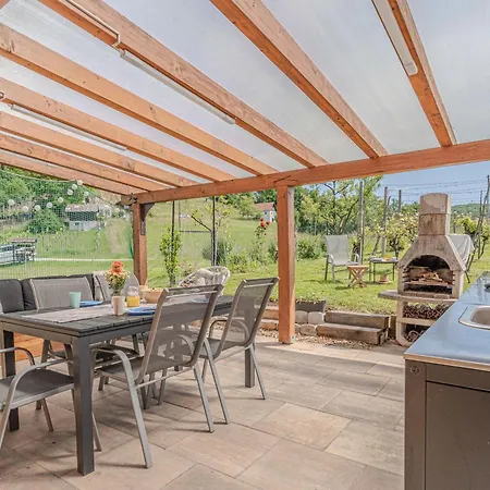 Dom wakacyjny Lodge Trtinka /W Terrace & Bbq In Nature - Happy Rentals Žalec